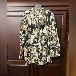 Chicos No Iron Button Up Shirt Womens Floral Tan Drab Camo Long Sleeve Sz 3
